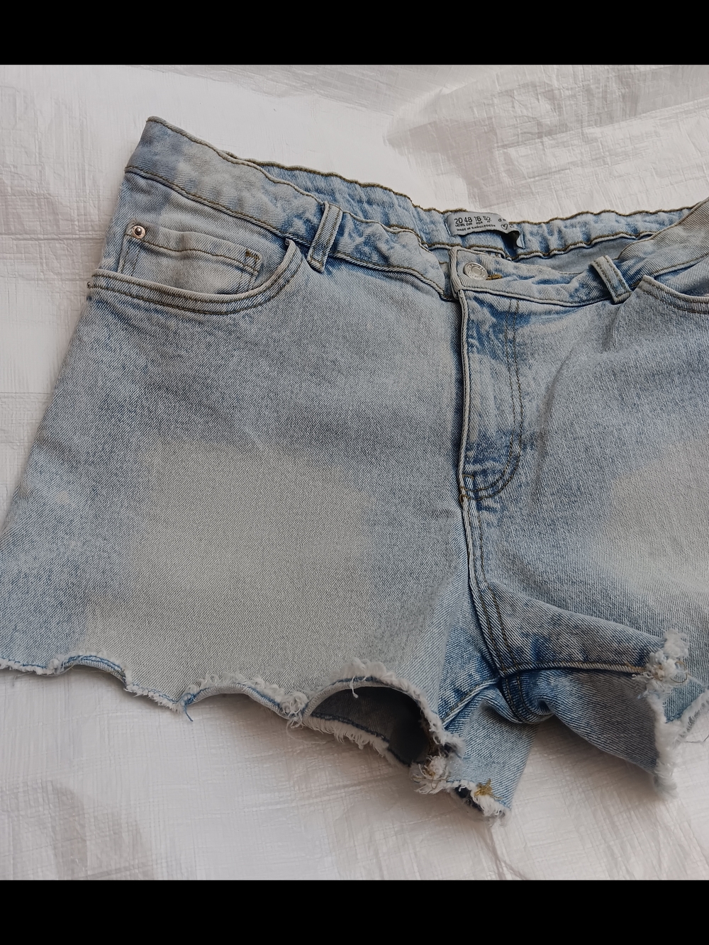 Denim Company, brand - womens light blue washed denim cutoff shorts
